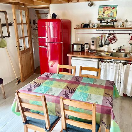 La Cabane Des Coteaux Gan Exteriör bild